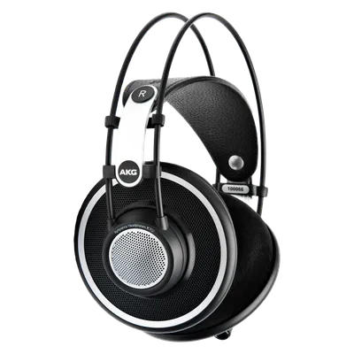 AKG K702