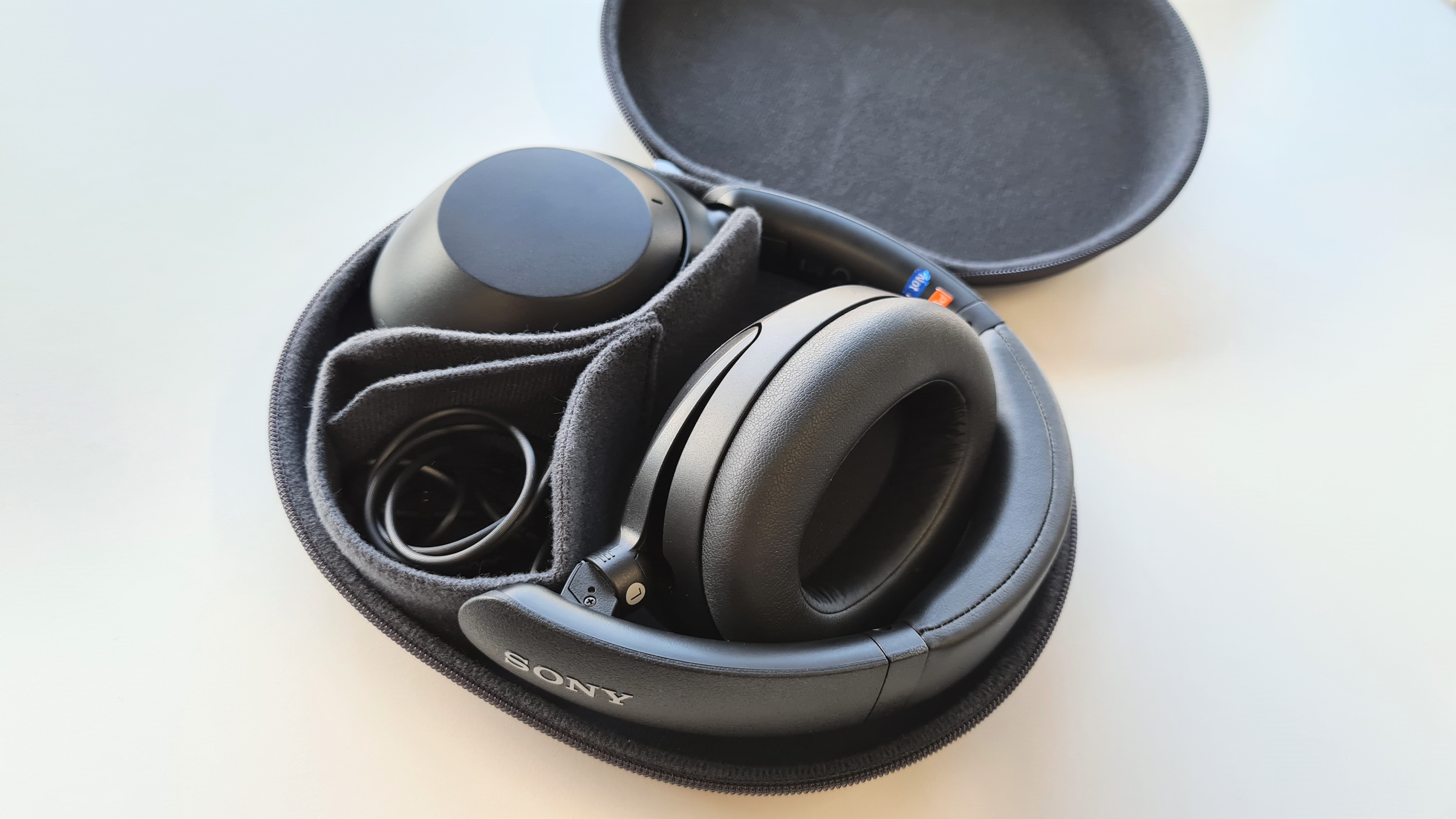 Sony WH-XB910N